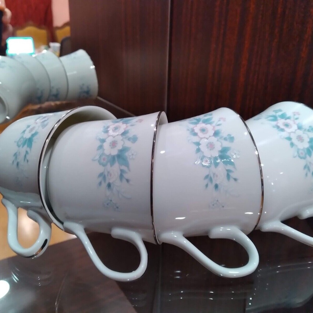 Set of 4 Carlton Carla 506 Cups Made in Japan